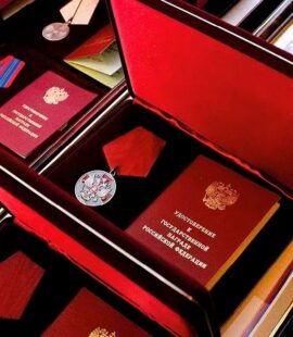 Продажа старых наград: что законно, а что – нет (разбор статьи 324 УК РФ)