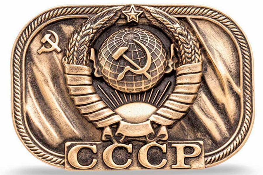 Пуговицы и пряжки: почему старинная мундирная пуговица может стоить как ювелирное изделие